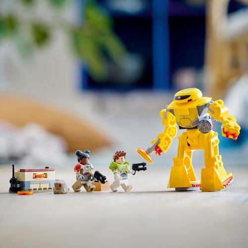 LEGO Disney Lightyear Zyclops Chase 76830