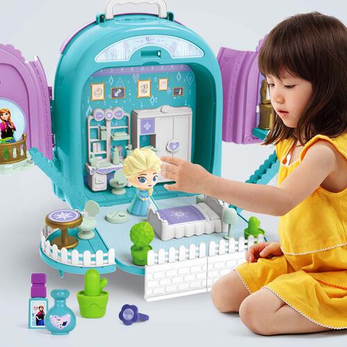 Frozen 3-In-1 Make- Up Backpack