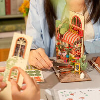 Robotime Rolife Floral Corner