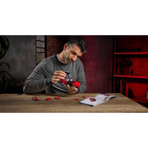 Mattel Brick Hot Wheels Racer Maserati