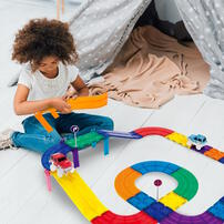 Picasso Tiles 30pcs Magnetic Tiles Race Track Set with 2 Flashing LED Race Cars