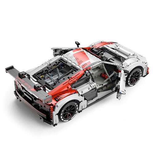 Rastar 1:8 Audi R8 LMS 3 Bricks Car