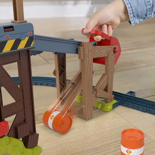 Thomas & Friends Tm Diesel'S Lift & Load Construction Set