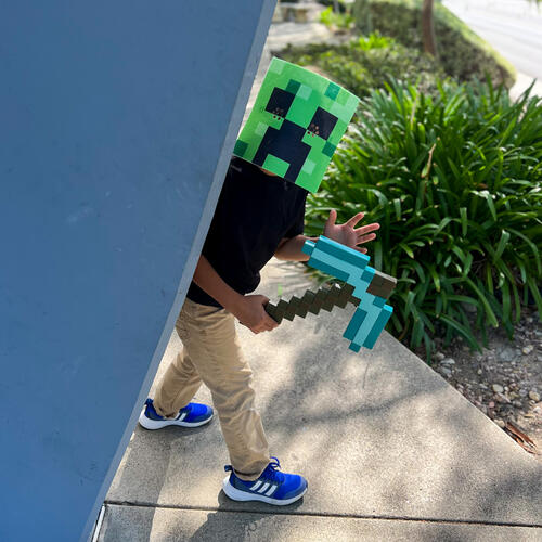 Minecraft Pickaxe And Mask Set