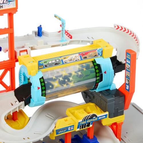 Matchbox Action Driver Super Auto Center
