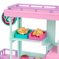 Little Live Pets Mama Surprise! Families Baby Care Clinic