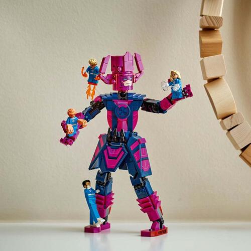 LEGo Marvel Fantastic Four vs. Galactus Construction Figure 76316