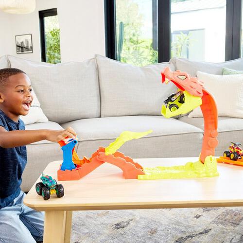Hot Wheels Monster Truck Snake Bite Slam Out