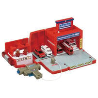 TM TOMICA WORLD TRANSFORM FIRE