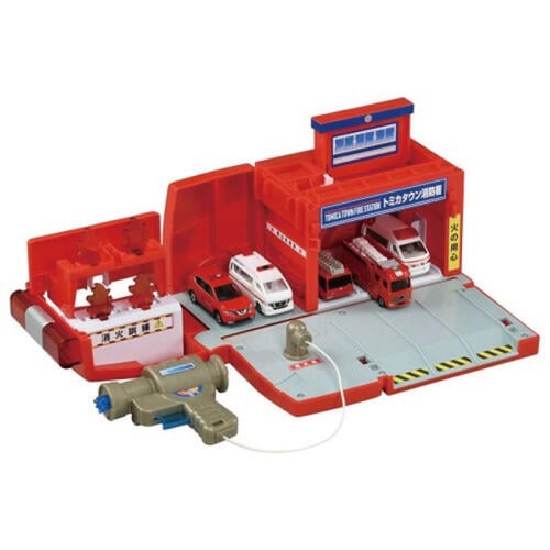 TM TOMICA WORLD TRANSFORM FIRE