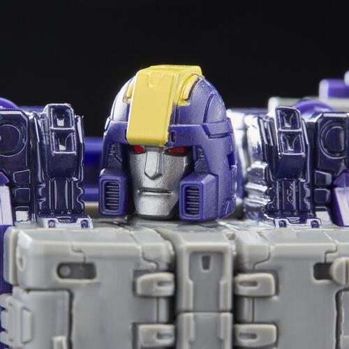 Transformers Generations War For Cybertron Wfc-S51 Astrotrain Figure