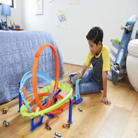 Hot Wheels Action Loop Cyclone Challenge