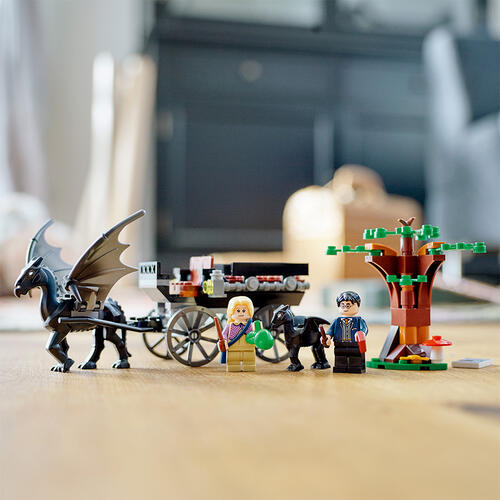 LEGO Harry Potter Hogwarts Carriage and Thestrals 76400