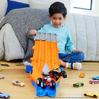 Hot Wheels Monster Truck Racedown Destruction